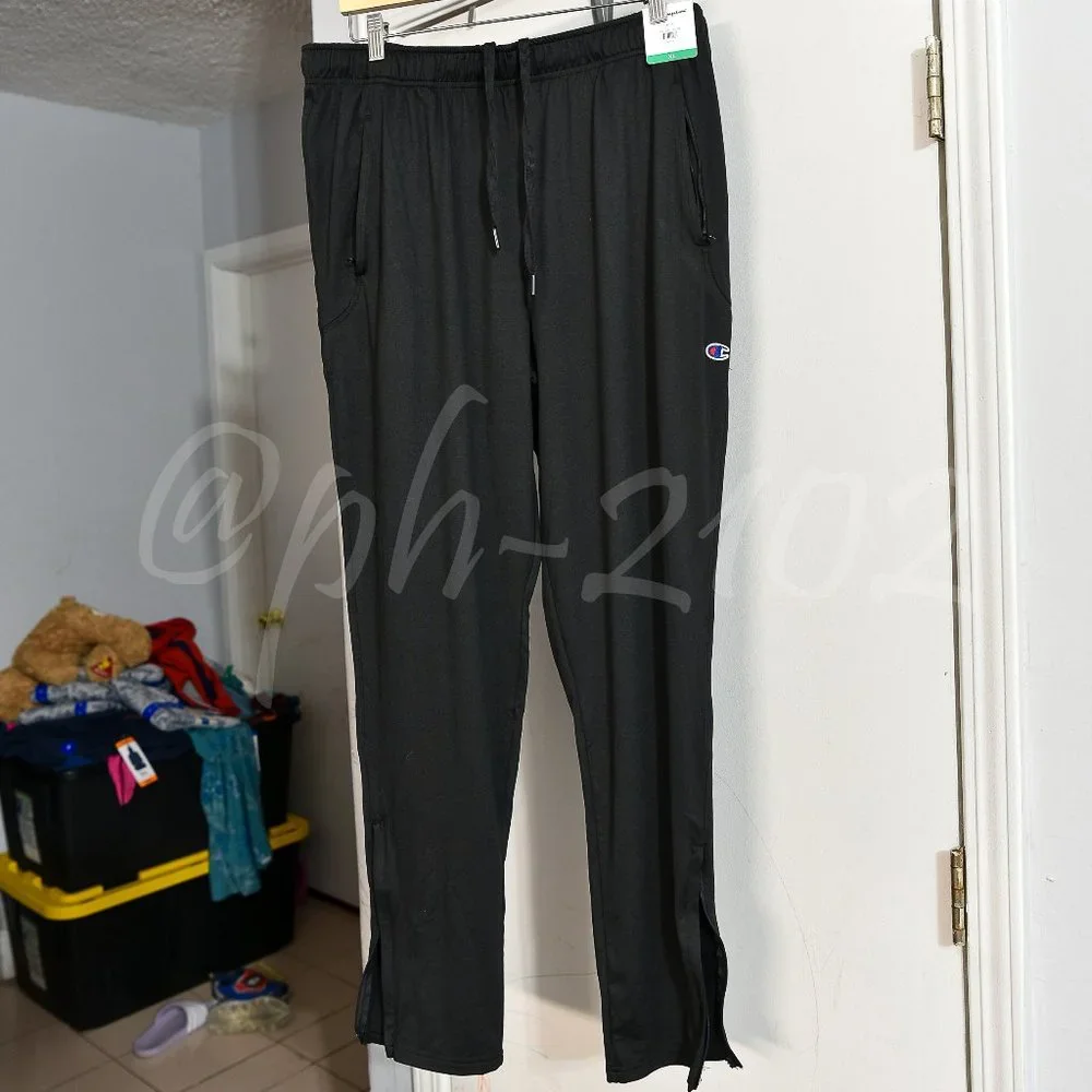 - Champion Men’s Athletic Mid-Weight Cross Training Jogger size‎ XL black